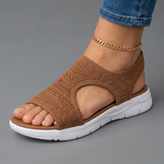 Sara | Sandals with a design