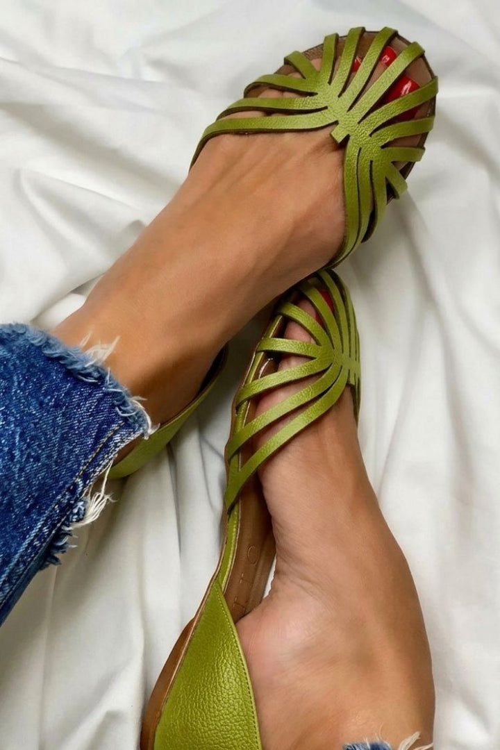 Jiza™ | Women's Round-Toe Cut-Out Sandals