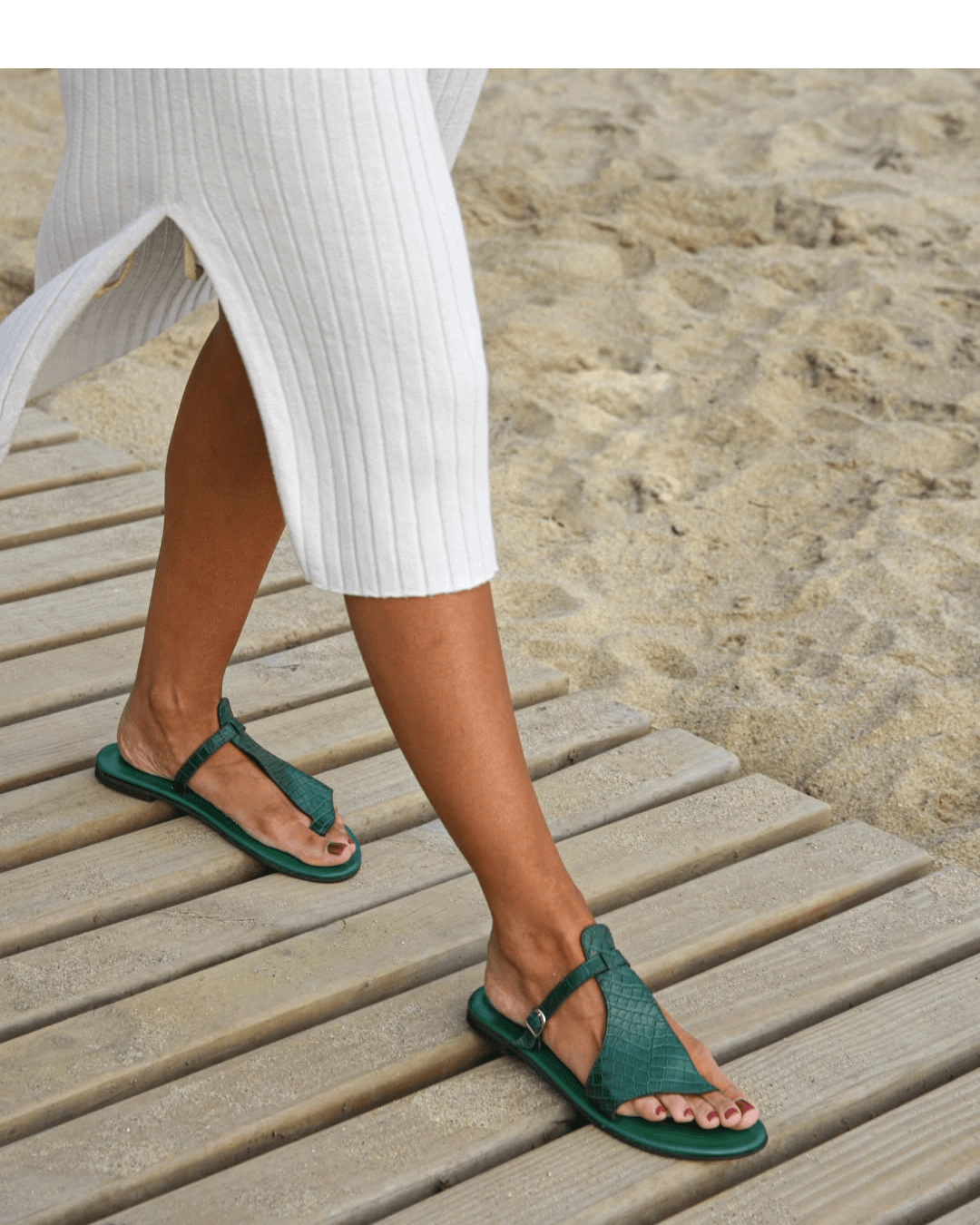 Kira™ | Women's Croc-Effect Thong Sandals