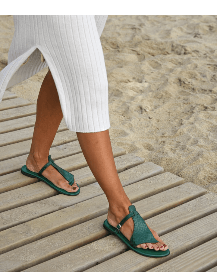 Kira™ | Women's Croc-Effect Thong Sandals