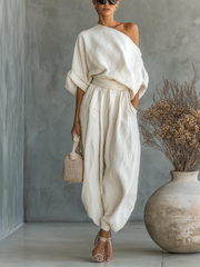 Lisa | Loose-fitting off-the-shoulder top and tapered pants