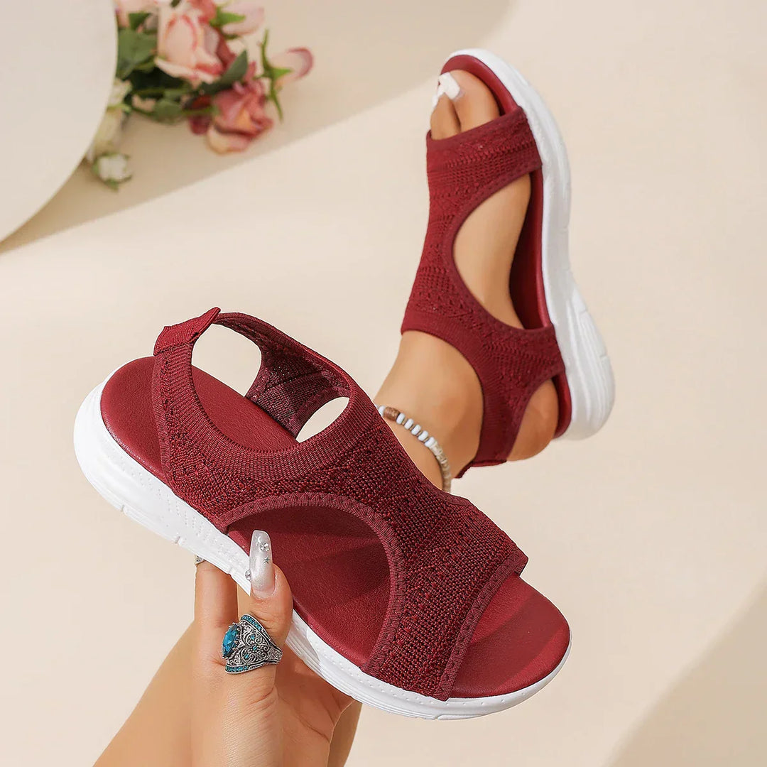 Sara | Sandals with a design