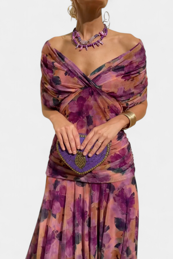 LALUNA | Elegant Dress With V-Neckline
