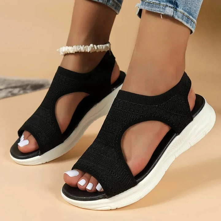 Sara | Sandals with a design