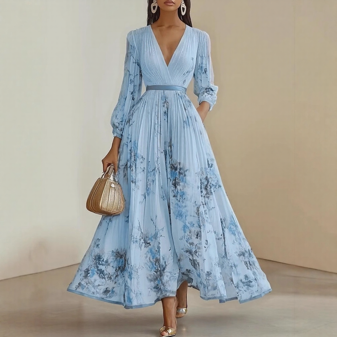 ELARA | DRESS WITH SOFT V-NECK