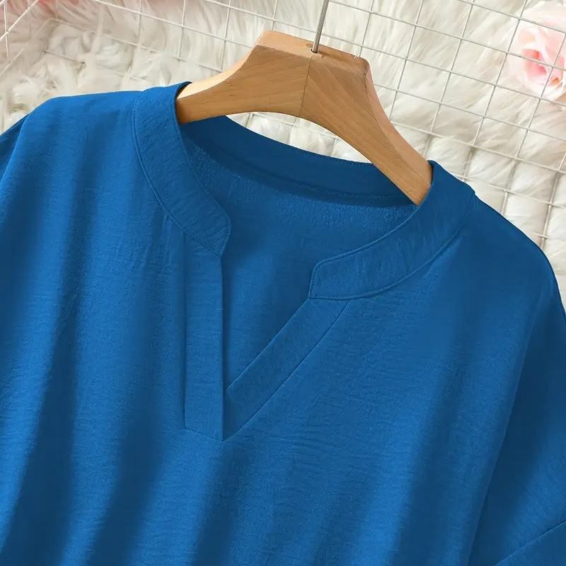 Navine | V-Neck Blouse